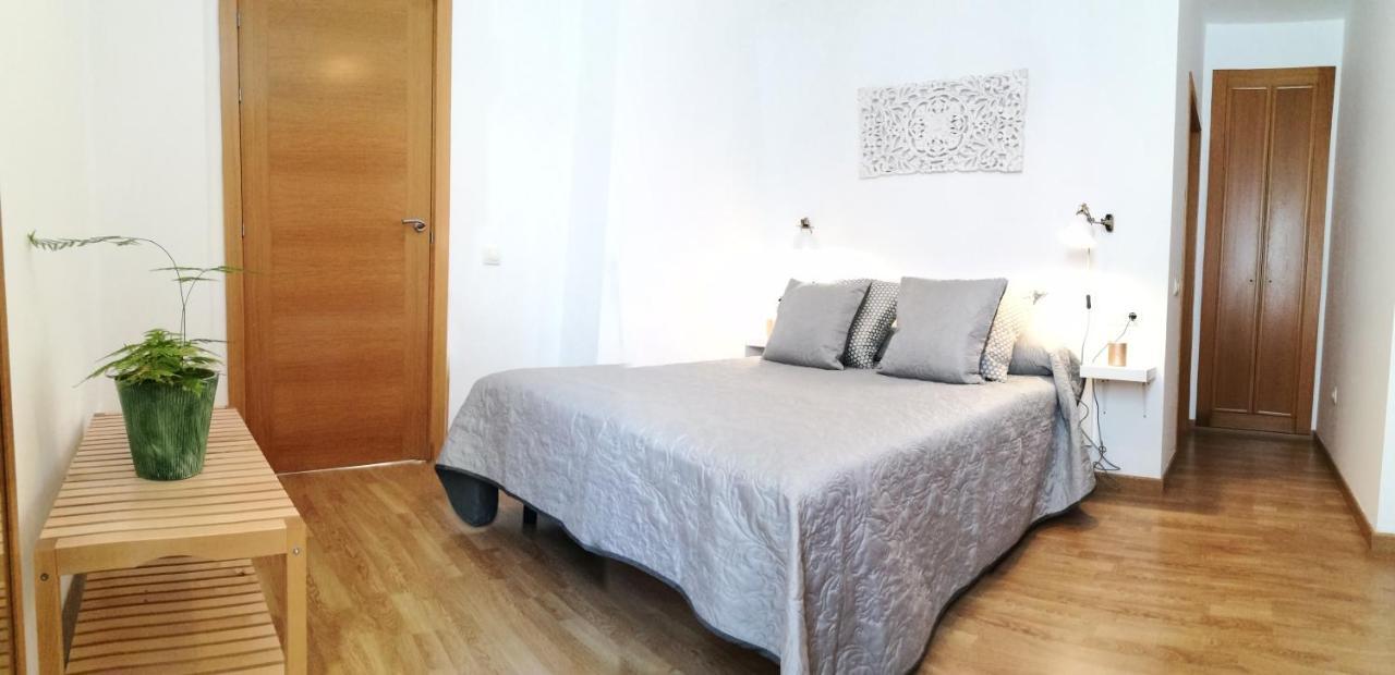 Mitjana Plaza Leilighet Málaga Eksteriør bilde